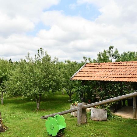 Apartman Leona Apartment Rakovica Exterior photo