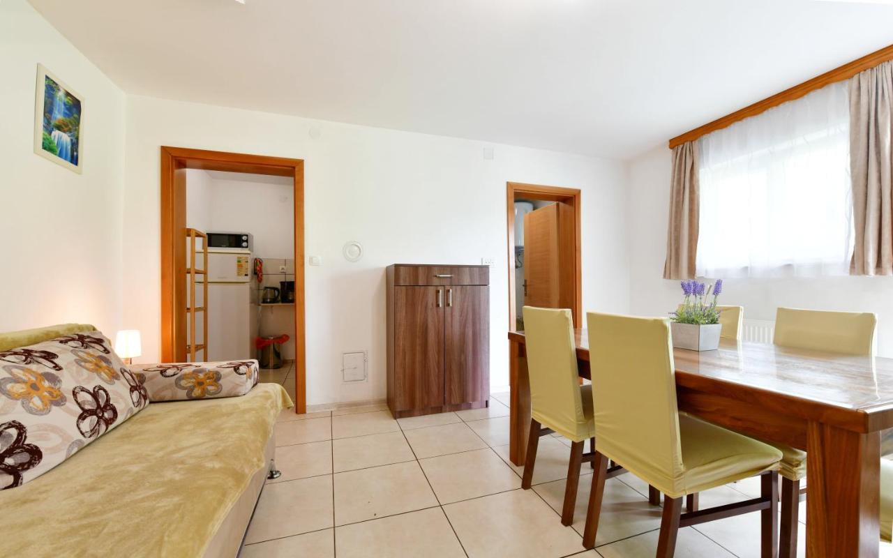 Apartman Leona Rakovica Exterior photo
