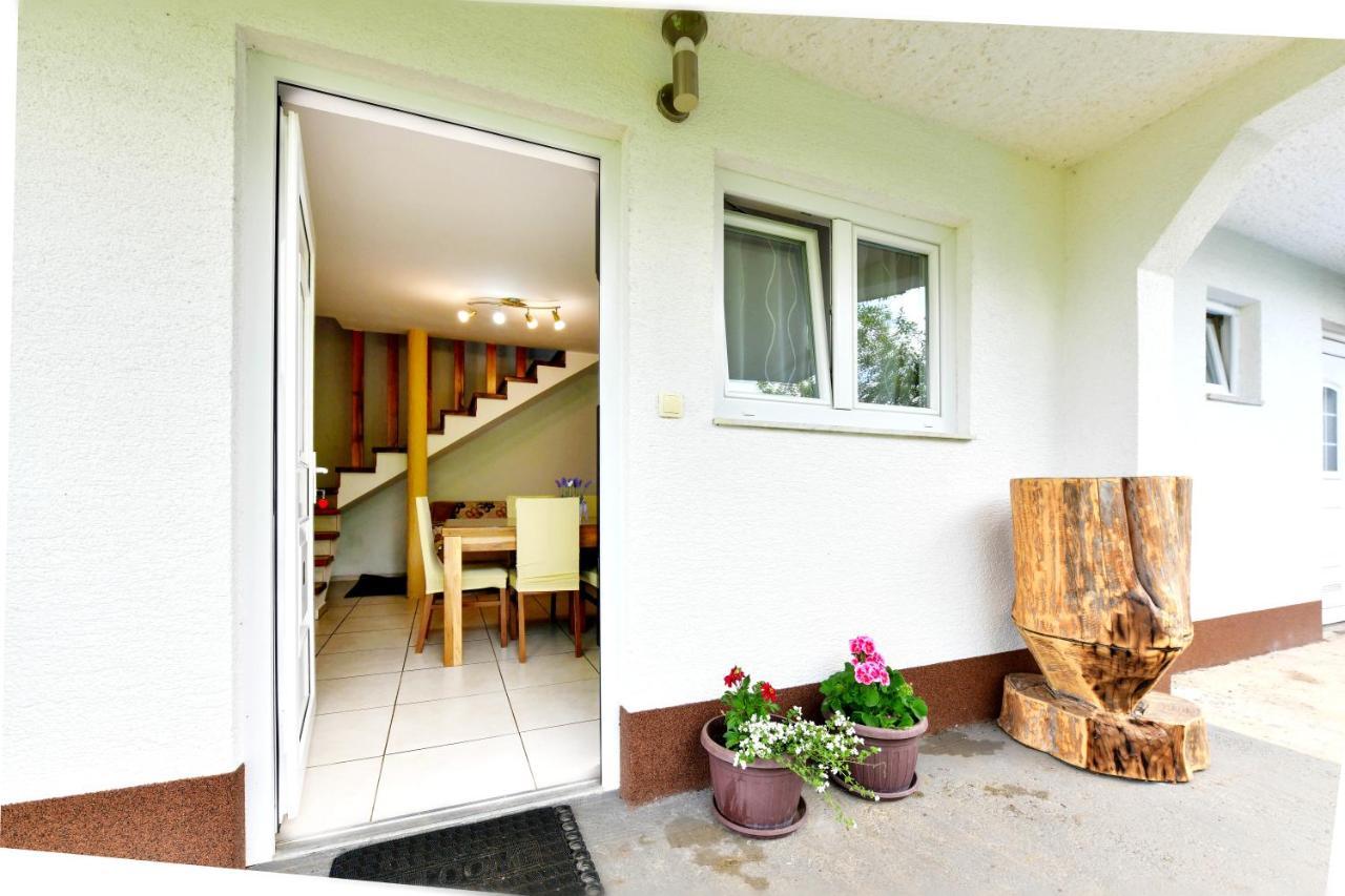 Apartman Leona Rakovica Exterior photo