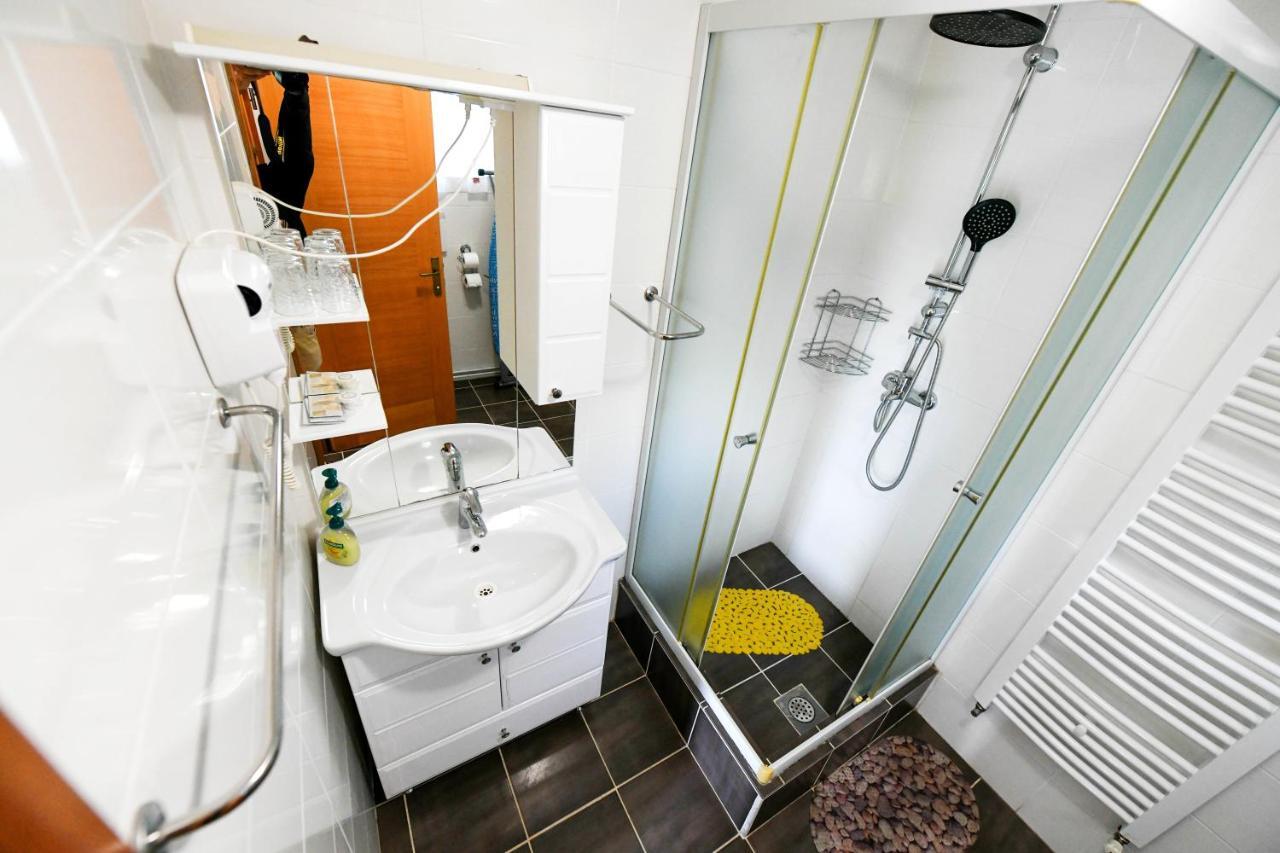 Apartman Leona Rakovica Exterior photo